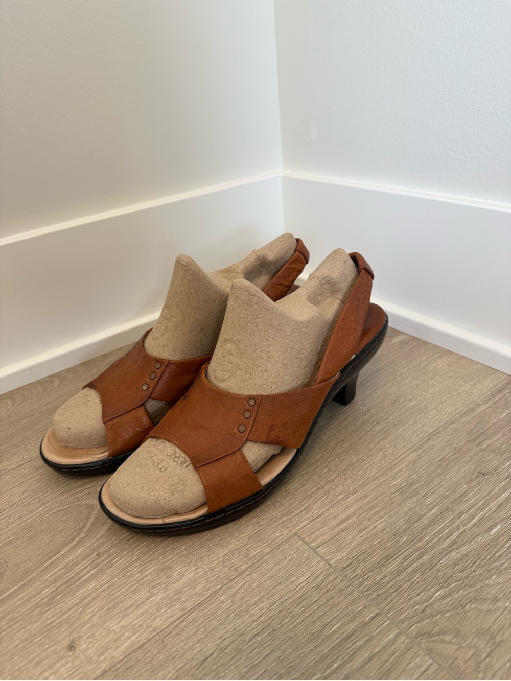 Sofft Women's Brown Leather Slingback Comfort Sandals - Size 9 - Good Condition